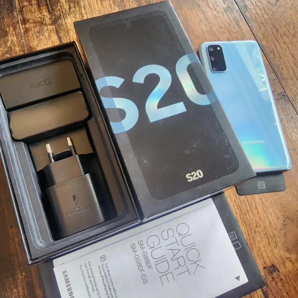 Samsung S20 Blue Mulus 99% HP Mini Layar Kecil 6.2 Inch Galaxy S20