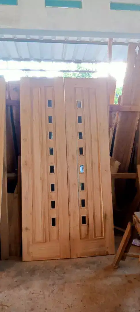 Kusen pintu jati