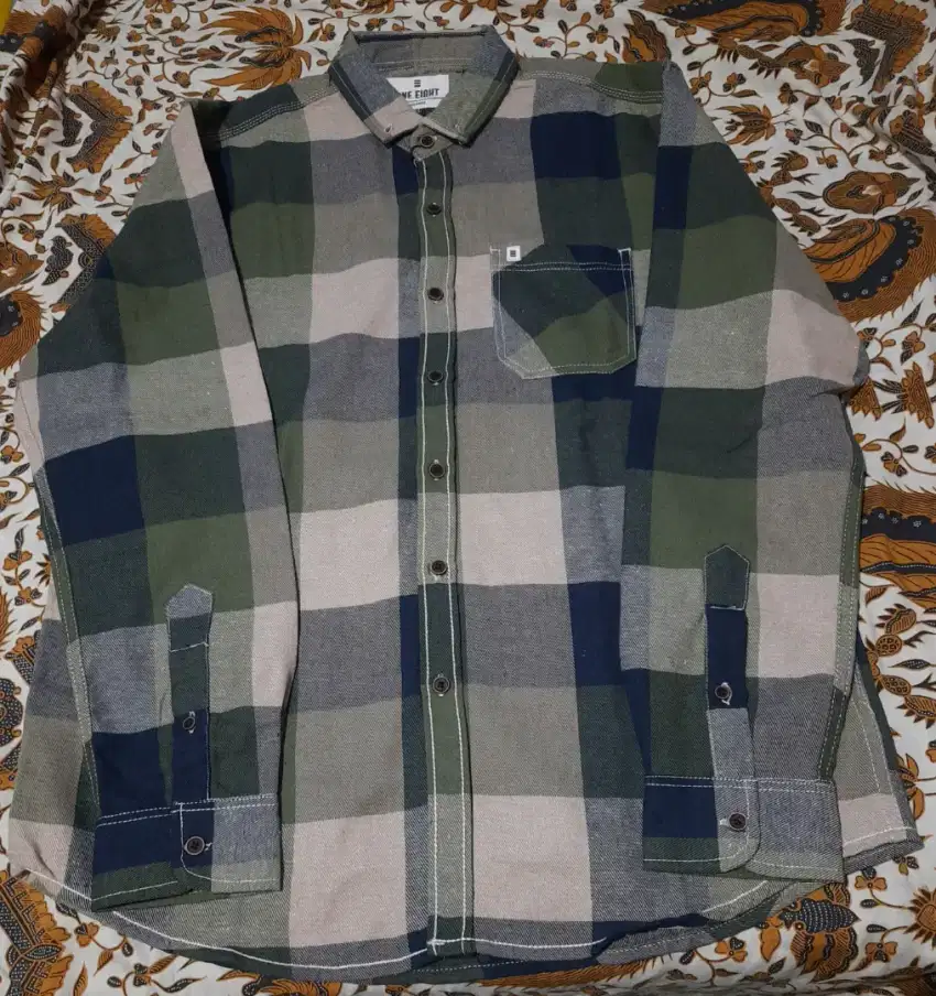 Kemeja Flannel Lengan Panjang