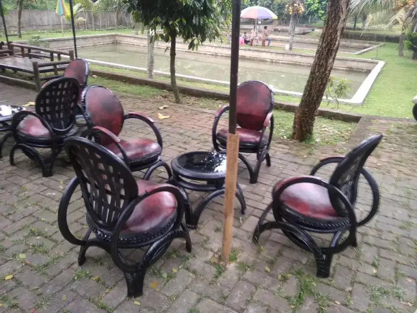 Kursi teras ban bekas motif bukan jati plastik bambu