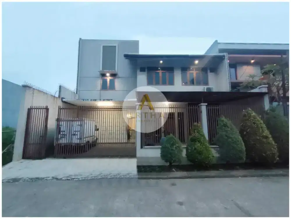 Rumah di Taman Holis Indah fungsi Untuk konveksi Usaha Dan gudang