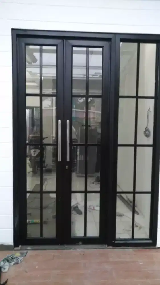 PINTU LIPAT ALUMINIUM