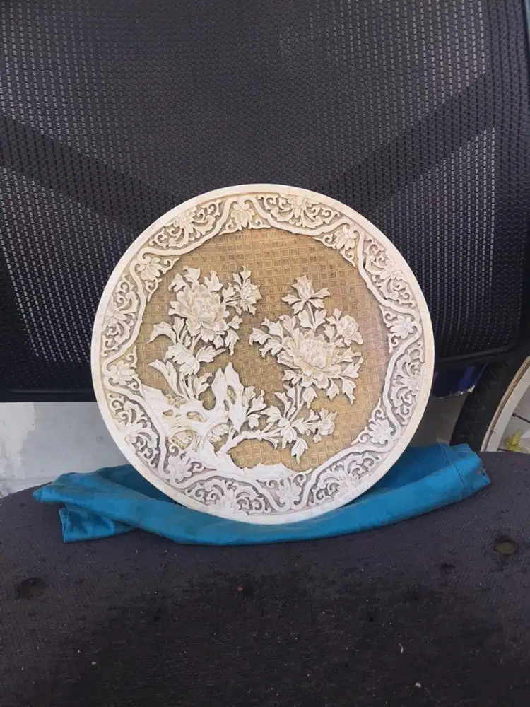 pajangan piring ukiran