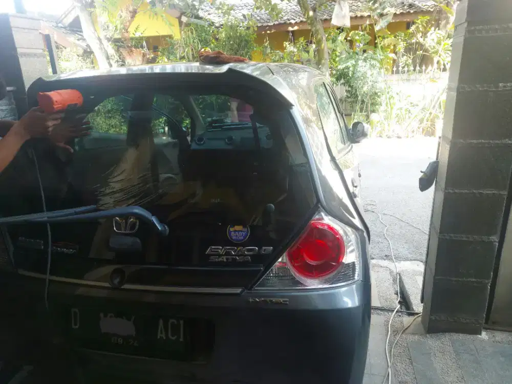 kaca film mobil panggilan ke rumah anda