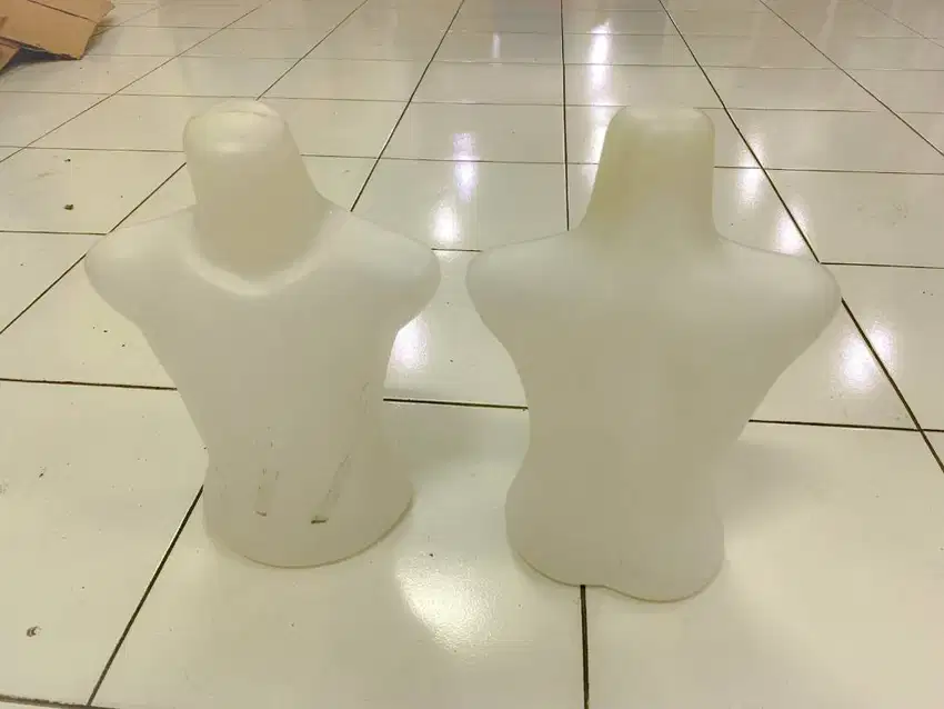 manekin anak kecil setengah badan bahan plastik