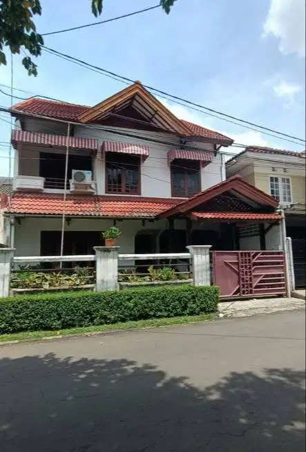 Rumah strategis Bintaro Sektor 2, Harga Hub Contact / Chat