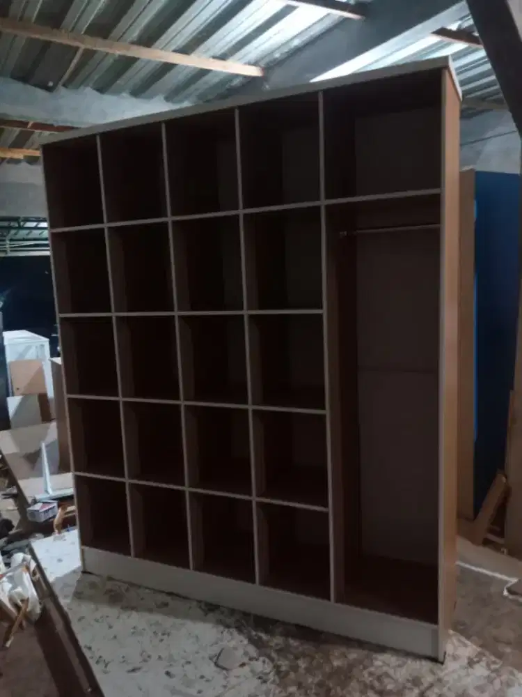 Lemari sliding modern