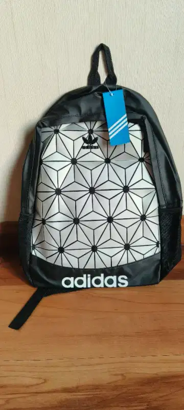 Tas adidas 2024 issey miyake