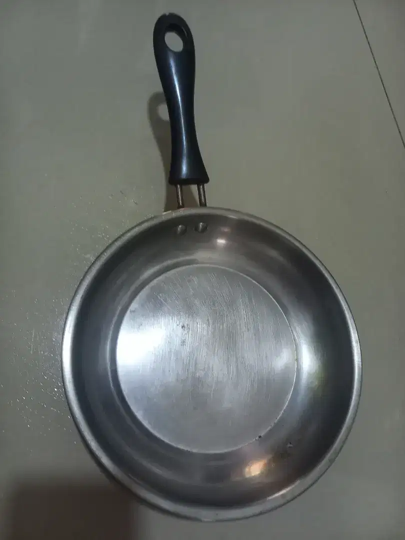 Pan stainlist ukuran diameter 18cm