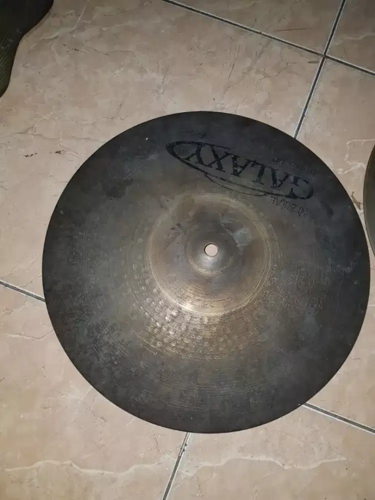 Cari drum dan cymbal aneka macam