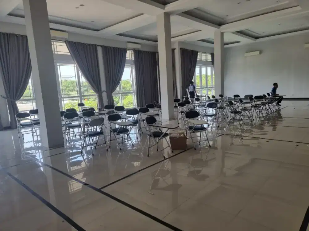 Sewa kursi kuliah