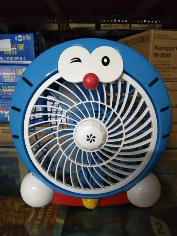 KIPAS DUDUK WELHOME 8INCH DORA EMON