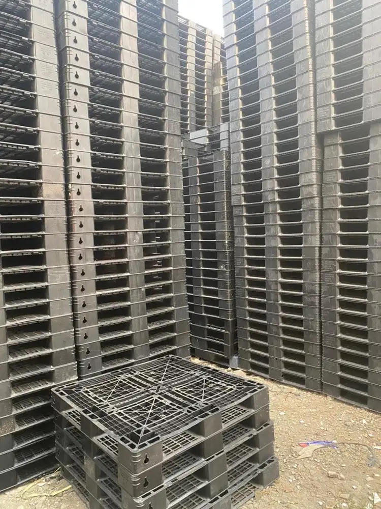 Palet plastik bekas