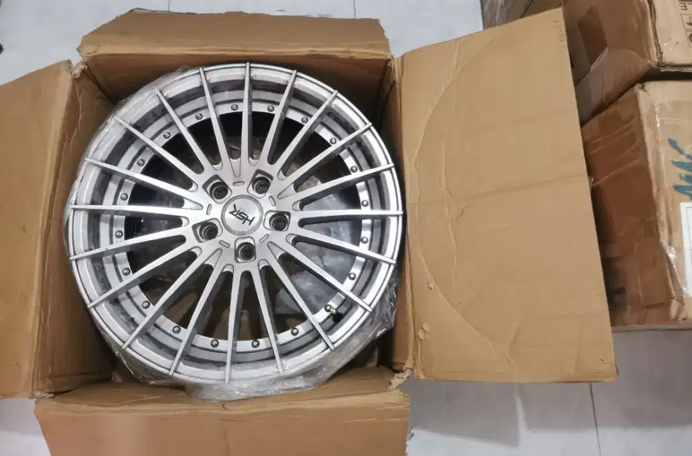 Velg HSR Tandam Ring 18 lebar 8 PCD 114 mulus