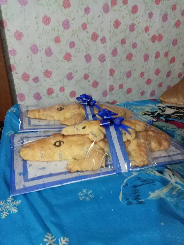 Seserahan Roti Buaya 50 Cm ( Sepasang + Anak)