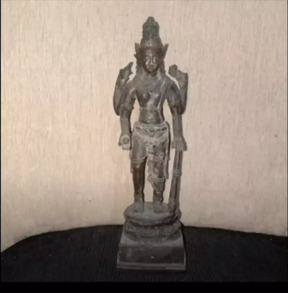 Patung Perunggu Dewa Wisnu