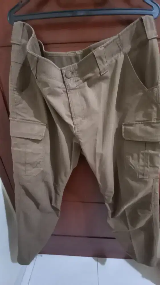 Celana panjang kargo Under Armour Original