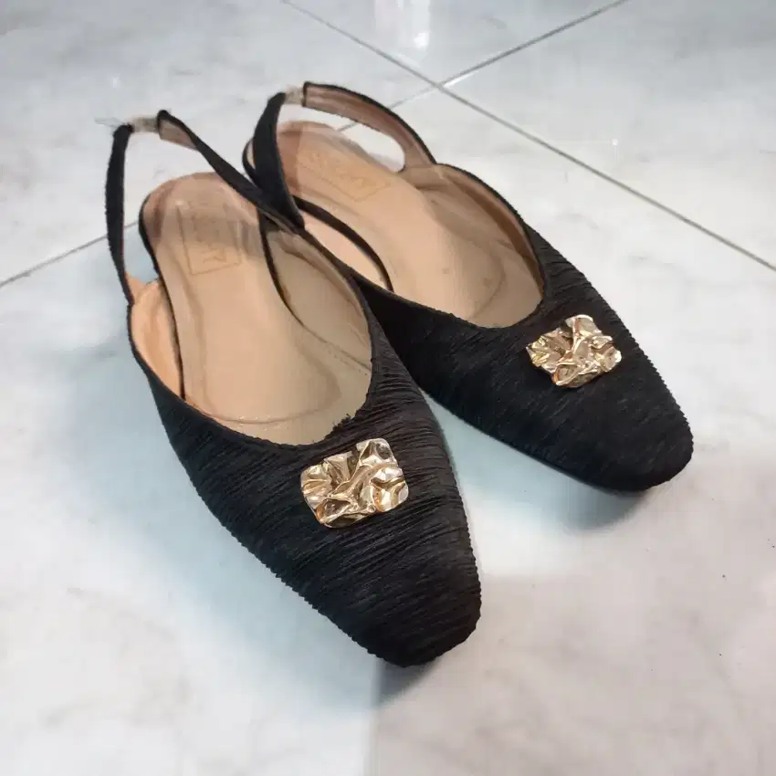 Sepatu Wanita Hak Pendek Misschy Ukuran 38 / 25 cm Second Preloved