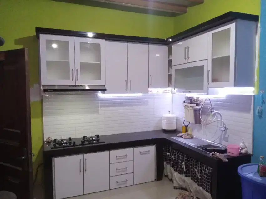 Kitchen Set Models Minimalis Putih & Service