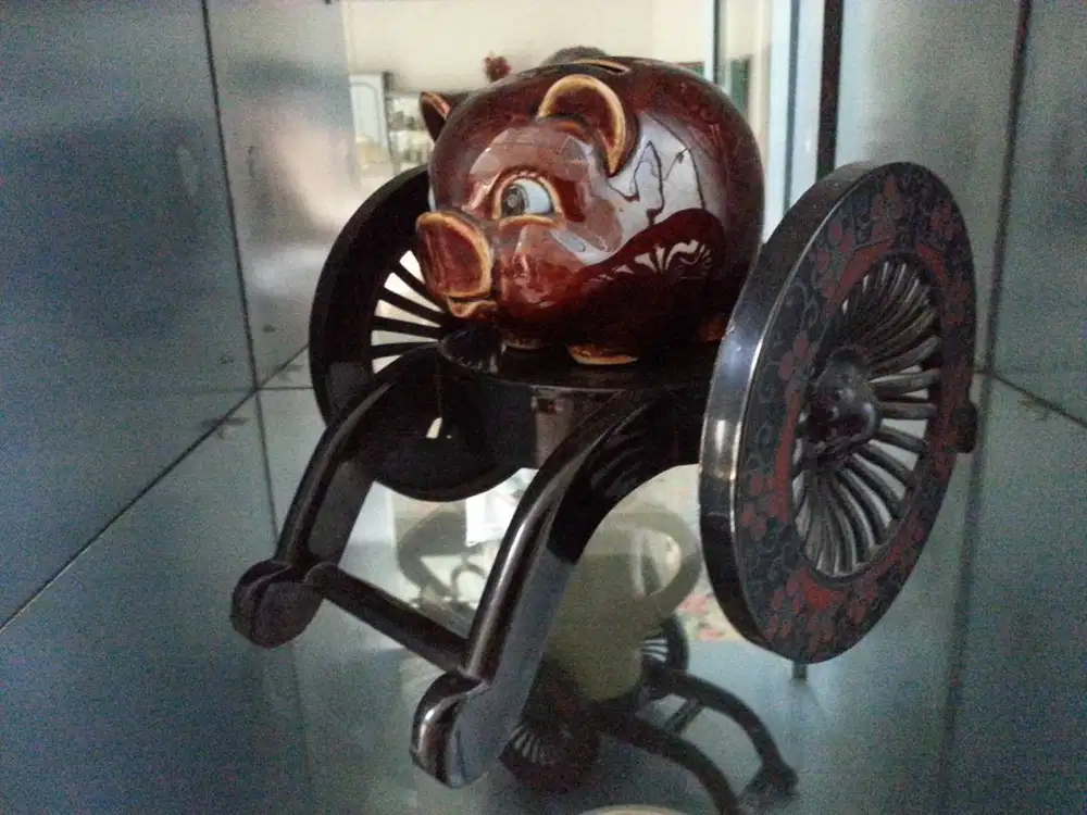 Keramik untuk pajangan lucu