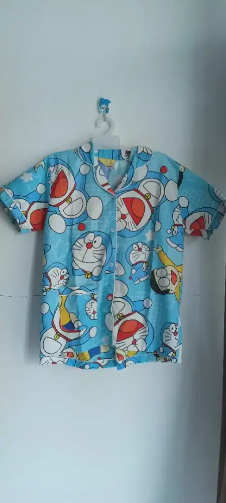 Setelan Baju Tidur / Piyama motif Doraemon
