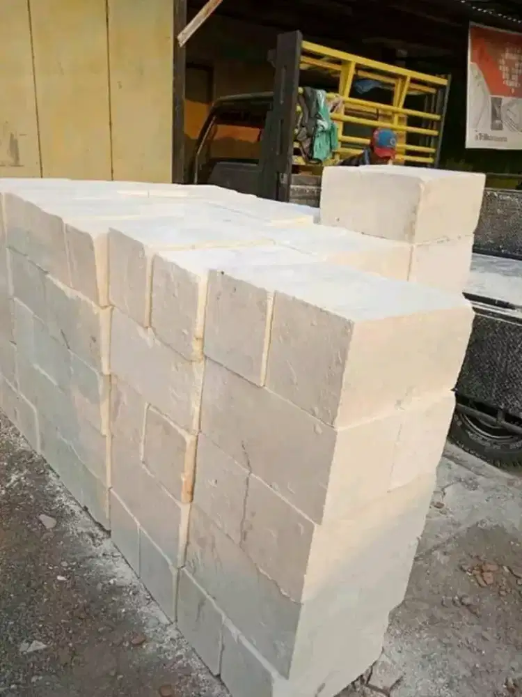 Bahan matrial batu kumbung pondasi