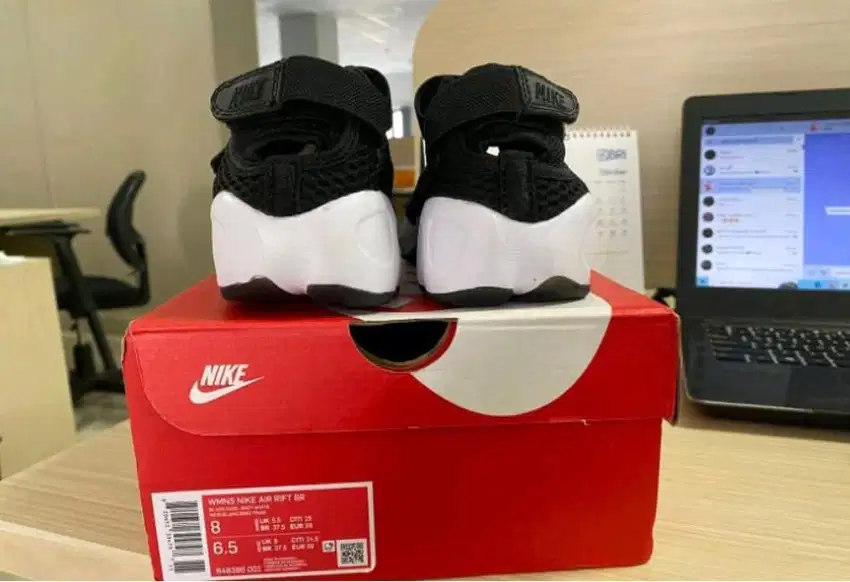 WMNS NIKE AIR RIFT