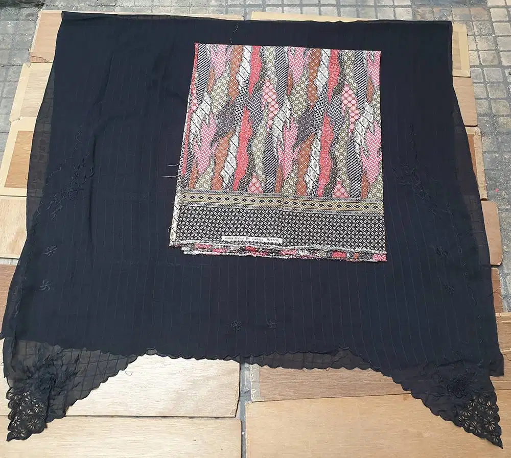 Kain Setelan Batik Wanita