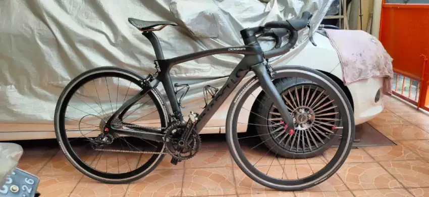 100jt? NO! Sepeda Balap Pinarelo F12 acm size 46 hitam 12speed muluss