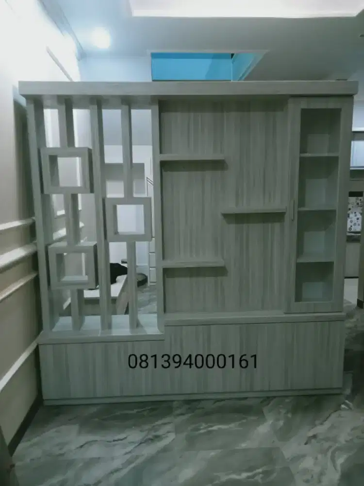 Lemari partisi minimalis