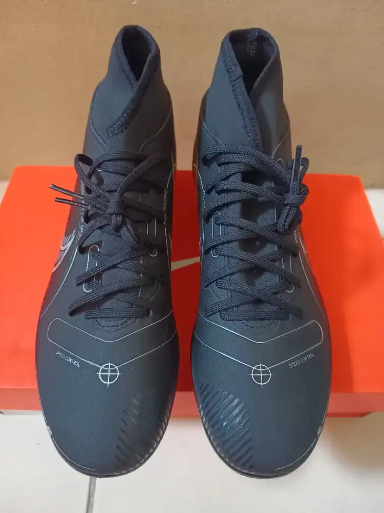 Sepatu bola futsal Nike Superfly 8 Club FG/MG