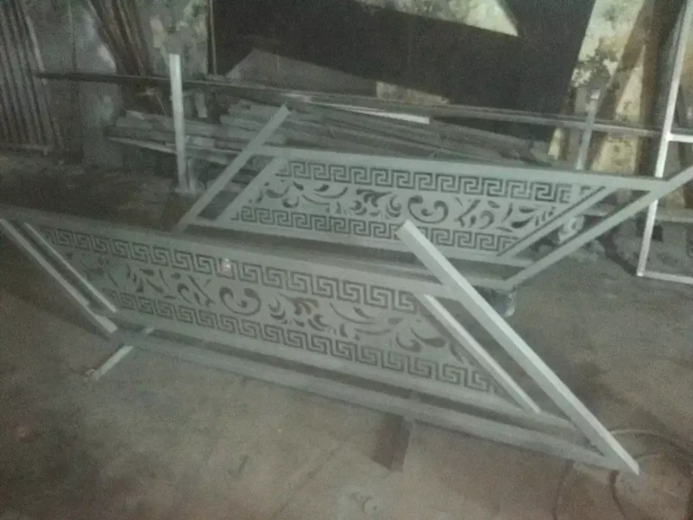 Relling tangga minimalis