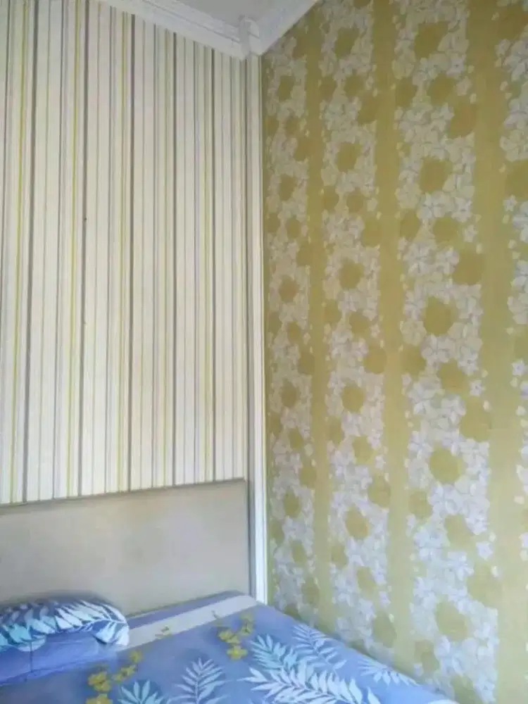 Tukang pasang wallpaper dinding dan wallstiker