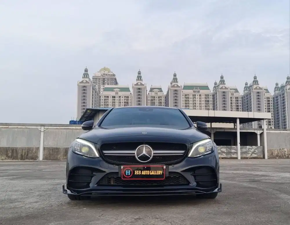 (KM 16RB) MERCY C300 AMG 2019 Hitam. C 300 AMG Body ORISINIL. ISTIMEWA