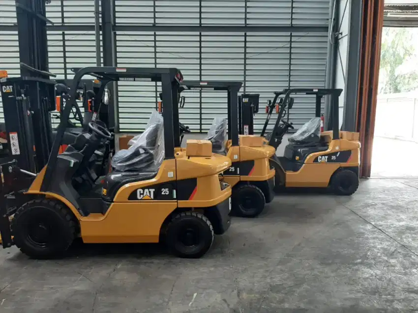 Unit Baru Forklift Caterpillar 2.5 Ton 3m Bergaransi