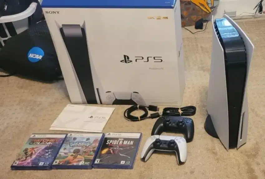 Dicari ps5 disc version ps5 digital version PlayStation 5