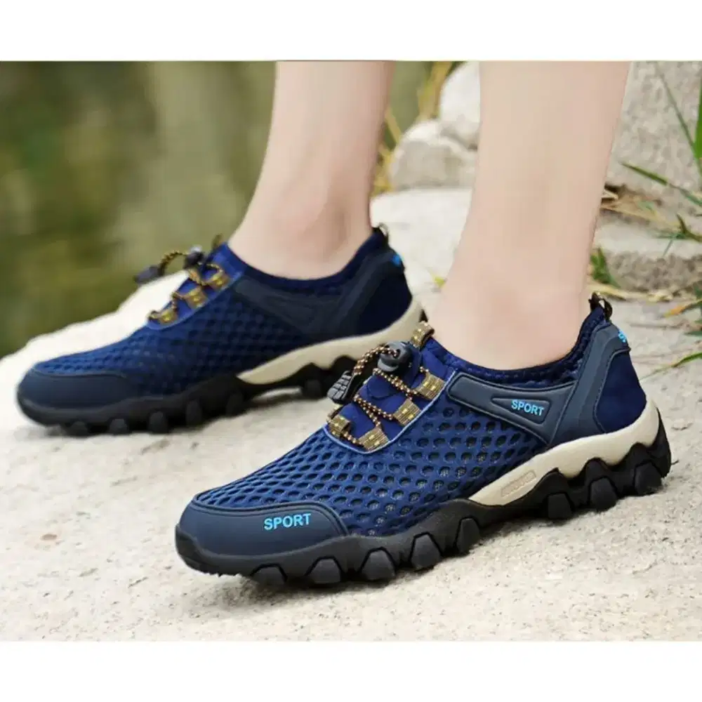 Sepatu outdoor jaring
