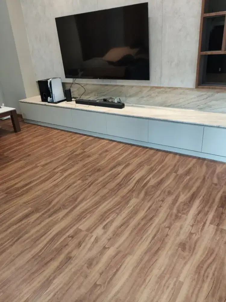 Lantai parket SPC tahan rayap