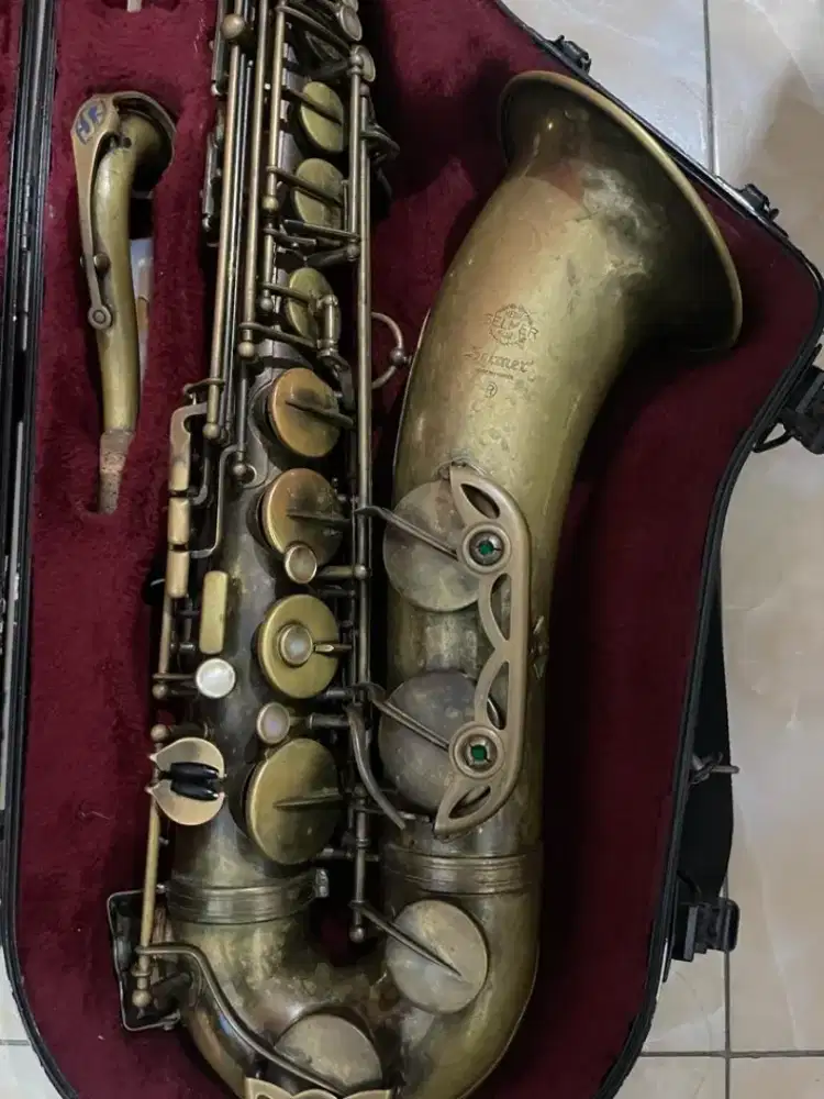 Jual Beli Saxophone