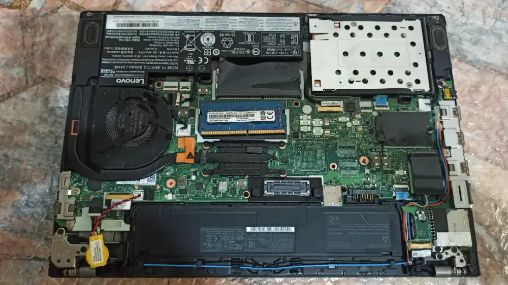 Service Laptop, Komputer, Printer, Pemasangan CCTV, dan Jaringan