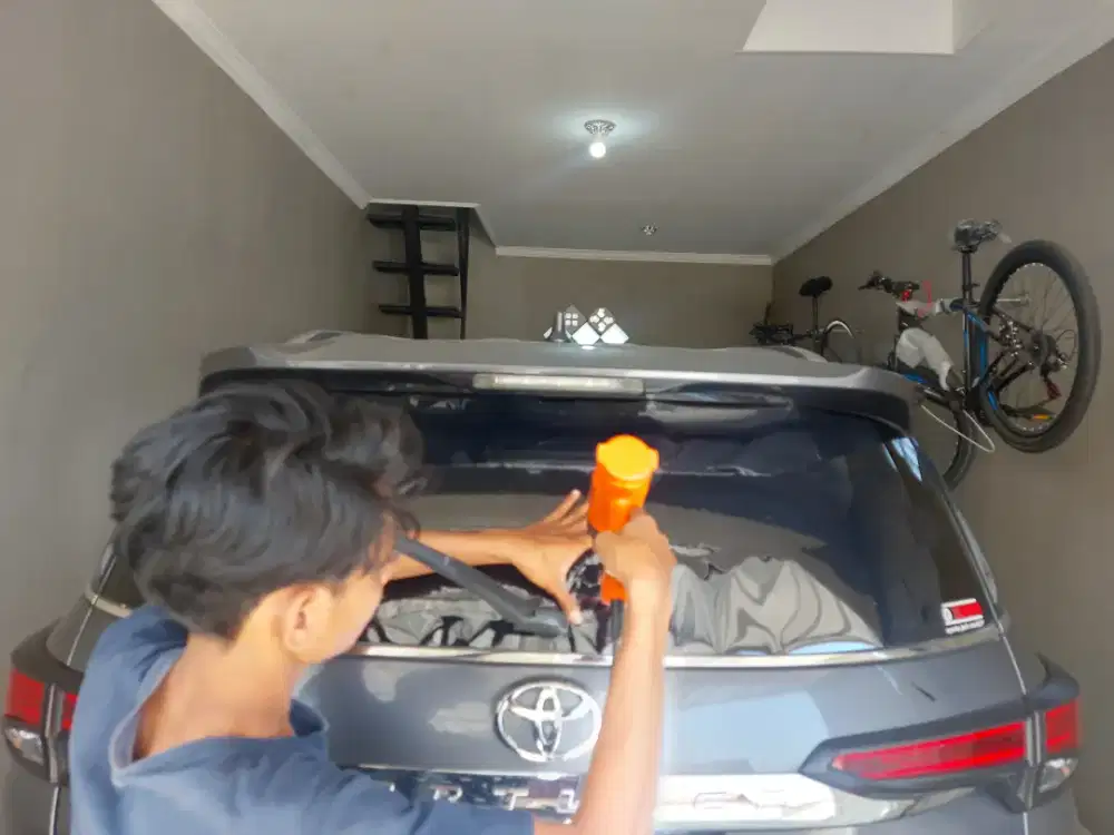 pasang atau ganti kaca film mobil