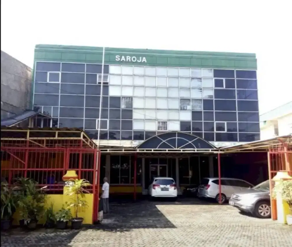 Ruko pinggir jalan raya soekarno hatta