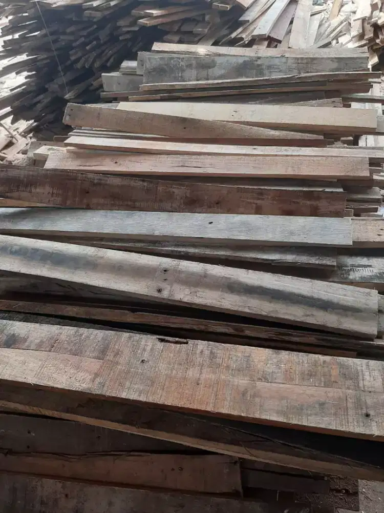 Kayu Jati Landa Belanda dan Kayu Lokal Campur Bekas Palet