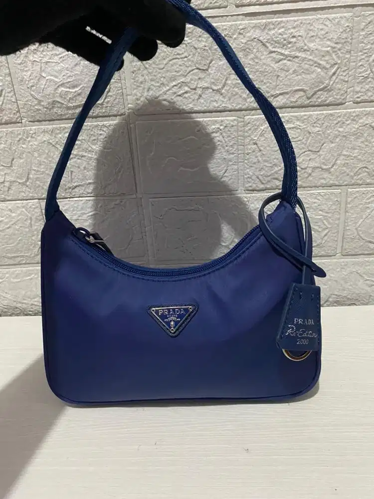 Tas prada mini re edition 2000 shoulder bag Fashion Wanita