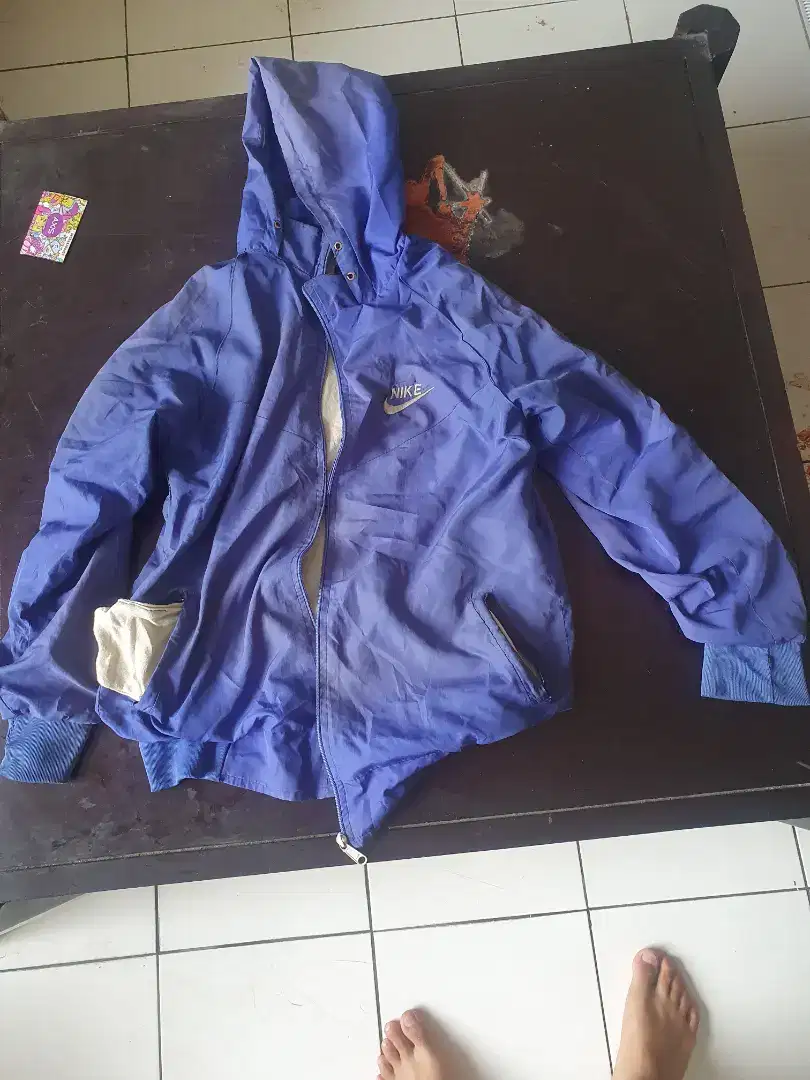 Jaket nike biru size m