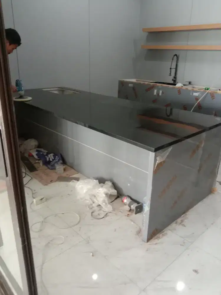 Pembuatan kitchenset dan toptable