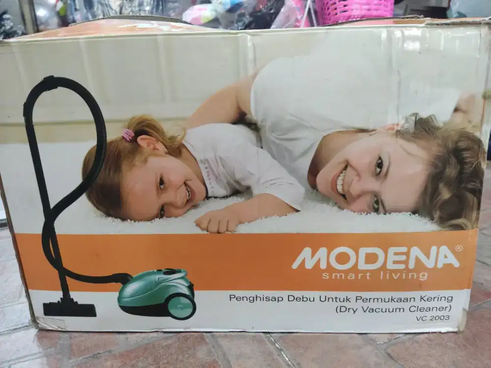 Vaccum Cleaner merk modena vc 2003