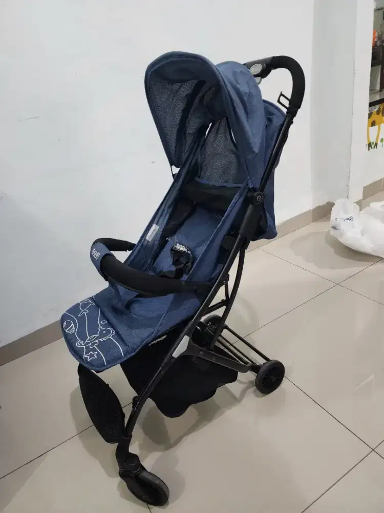 Baby stroller cabin size