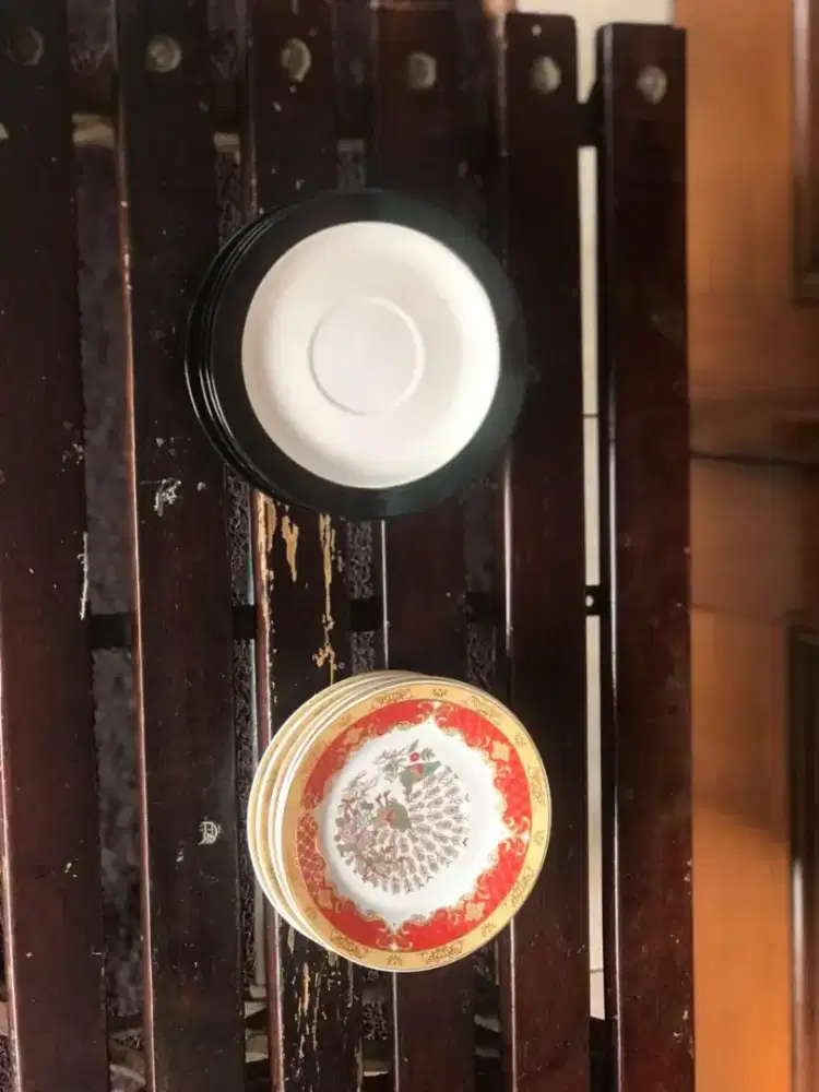 Tatakan gelas satu set