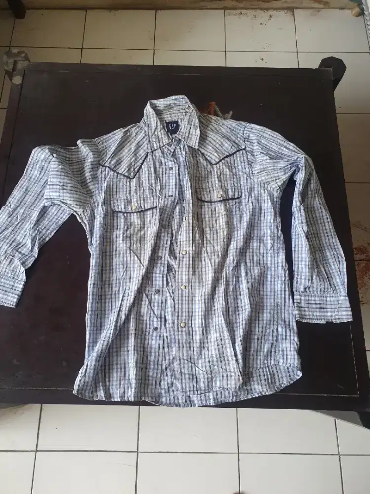 Baju kemeja size s gap